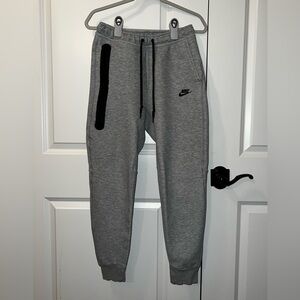 Nike Tech Fleece Joggers Men’s Size Small
